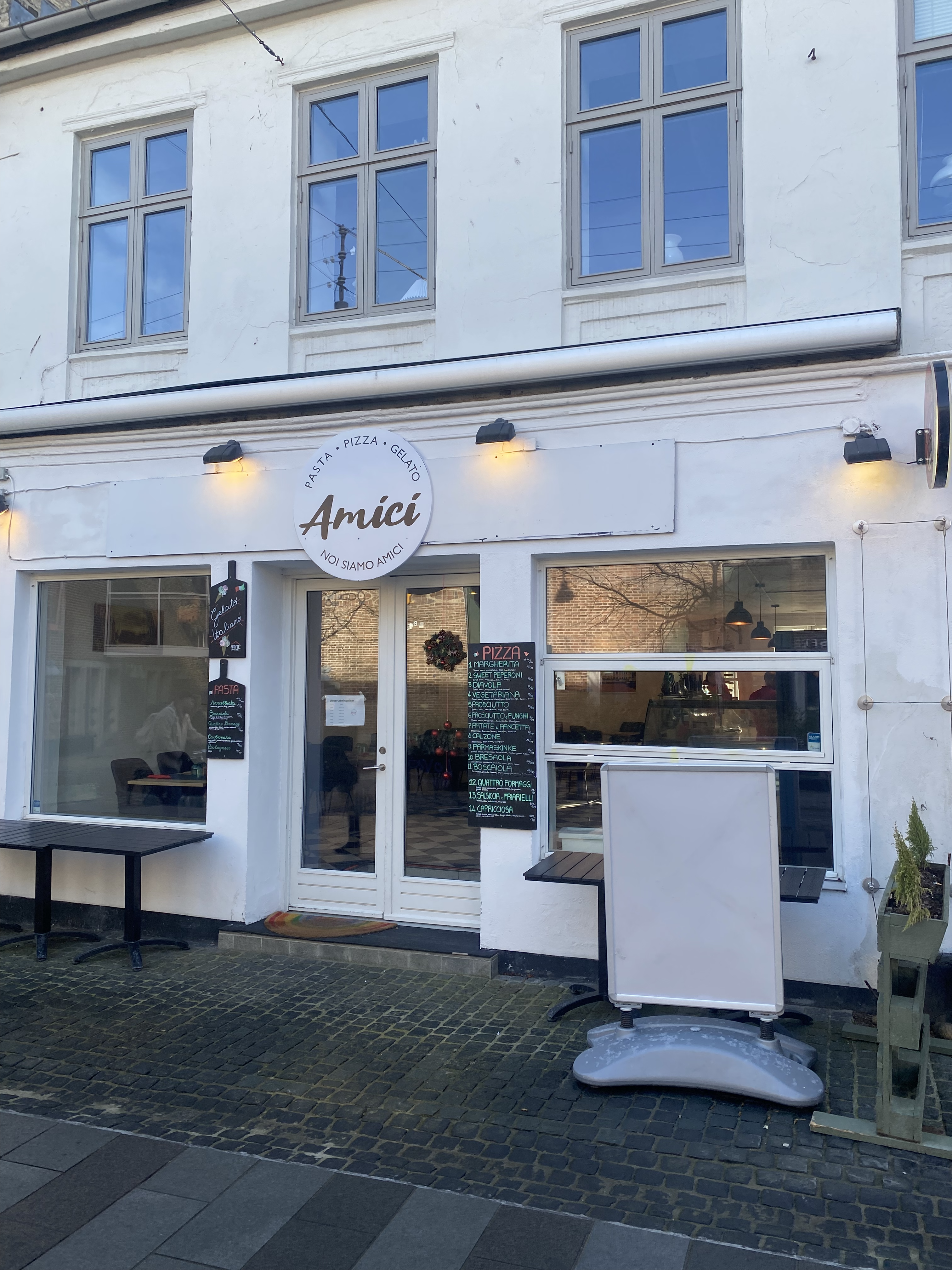 Amici Pizza