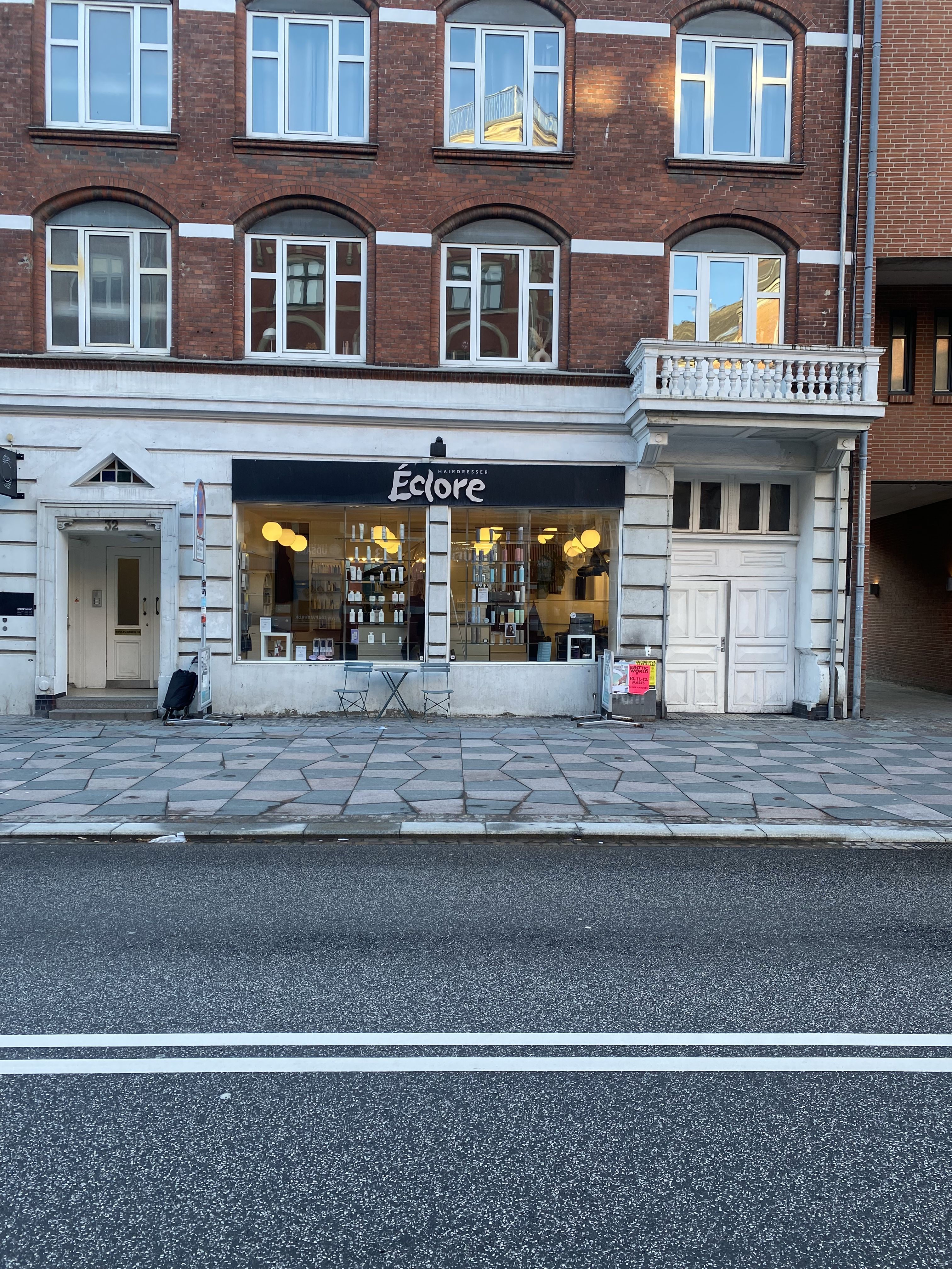 Éclore Hairdresser