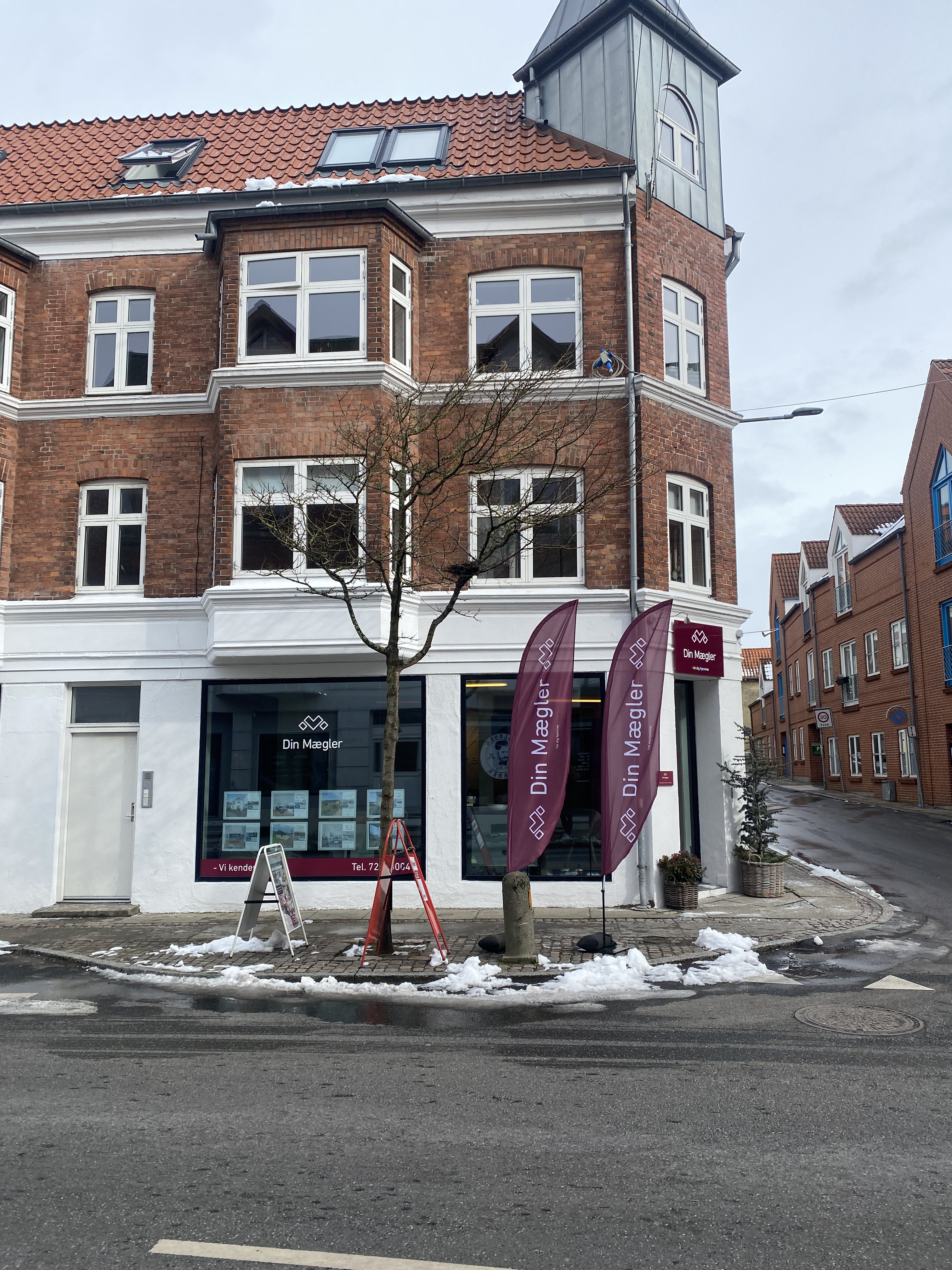 Din Mægler