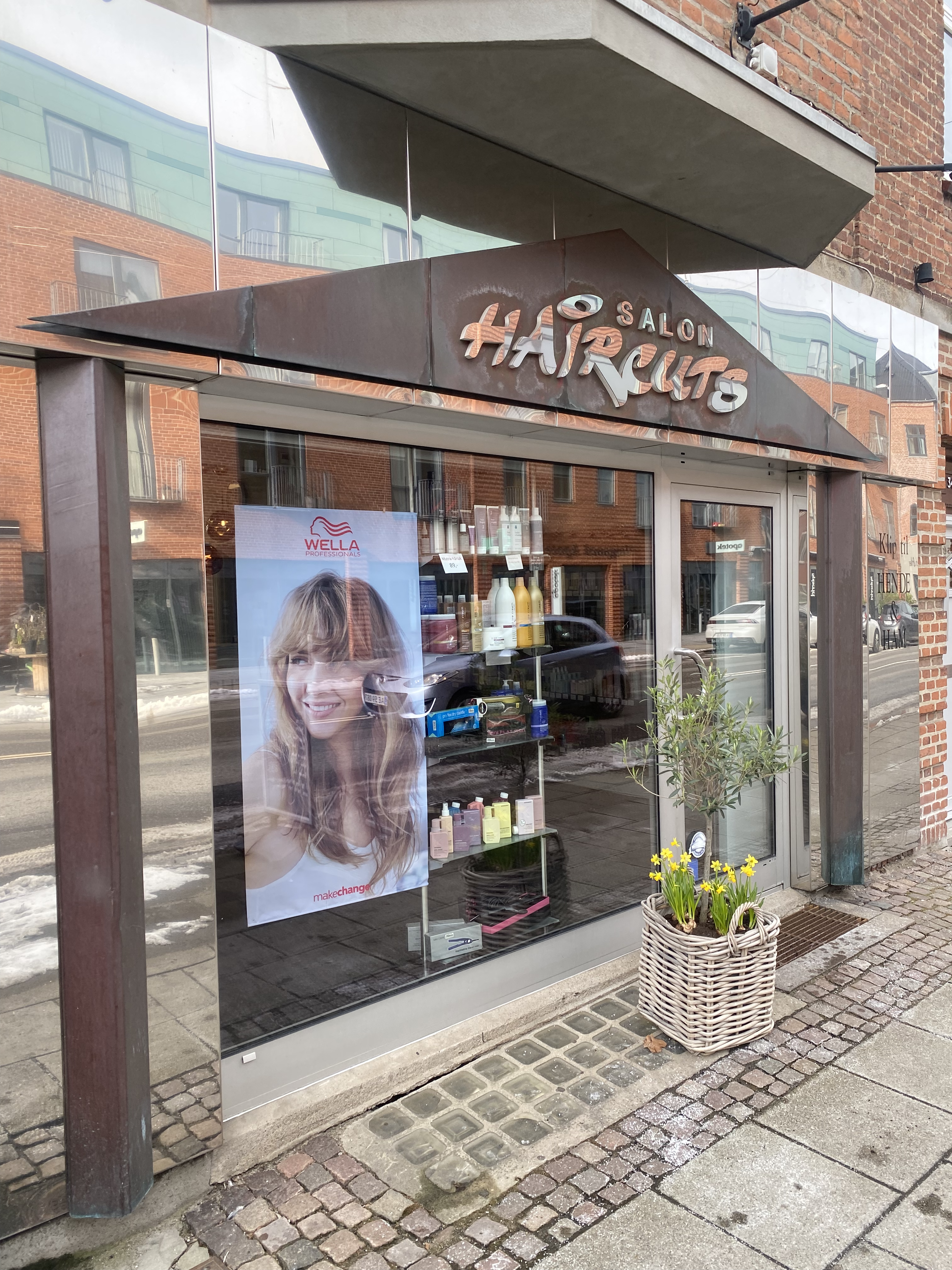 Salon Haircuts