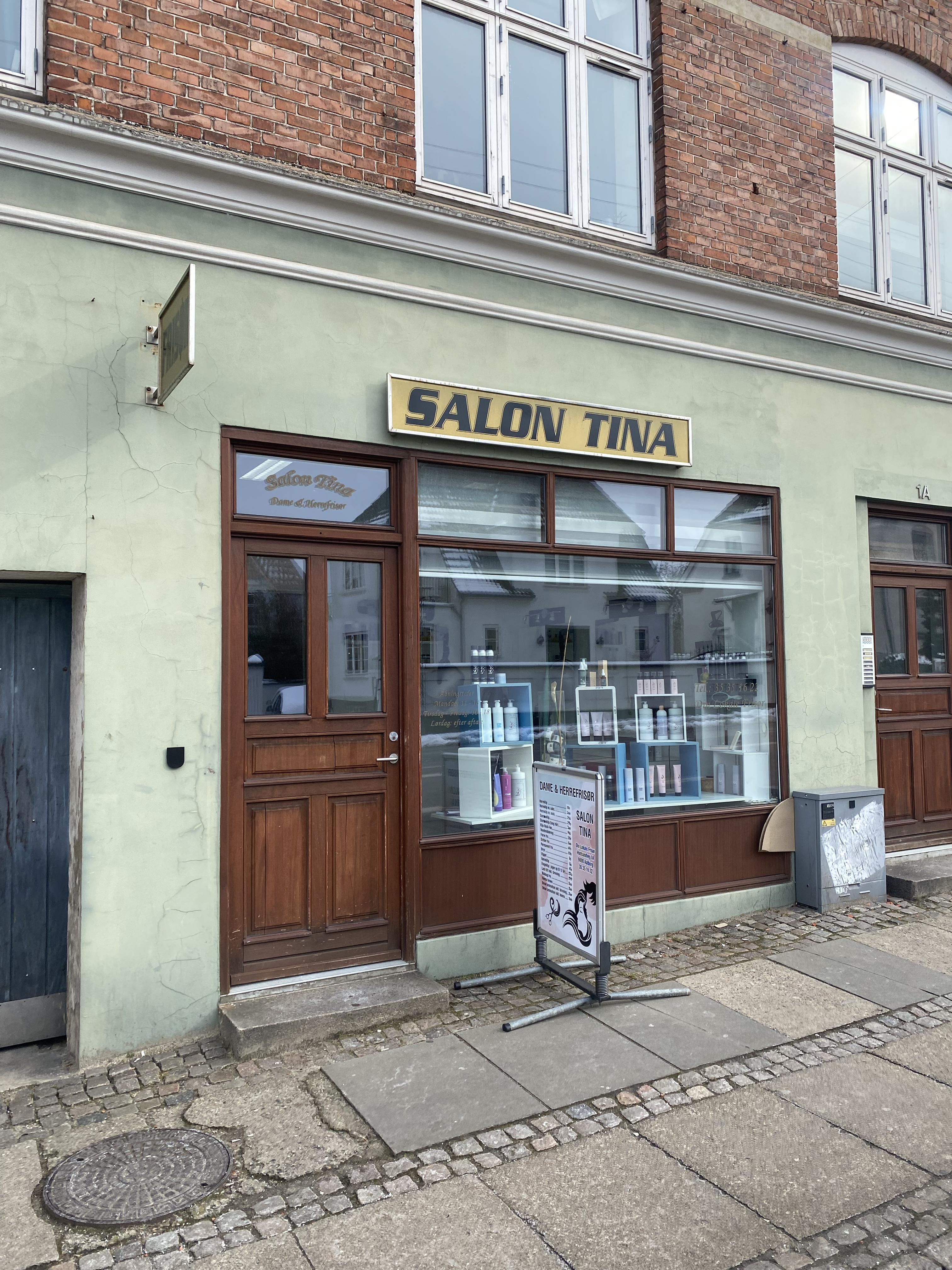 Salon Tina