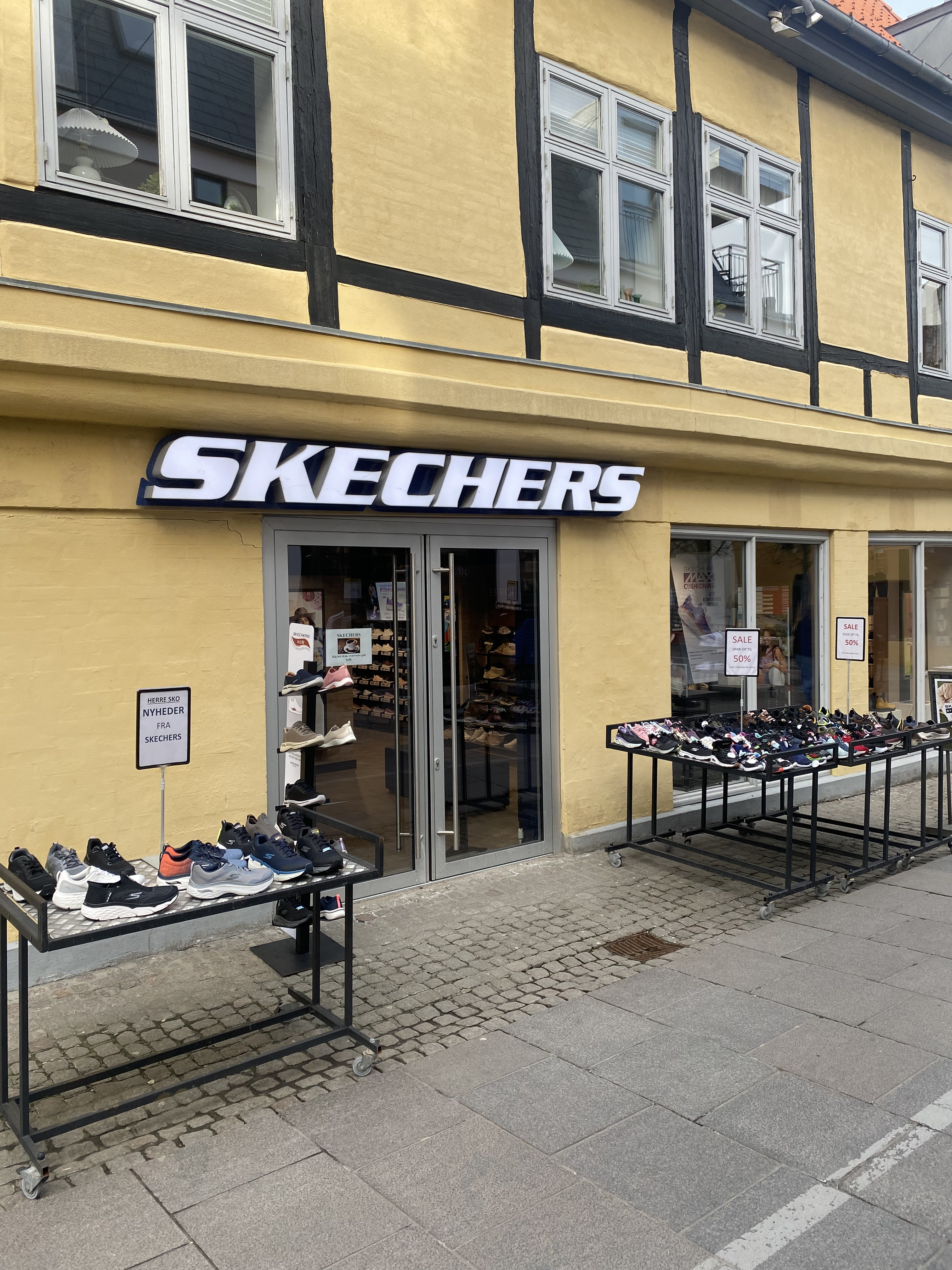 Skechers